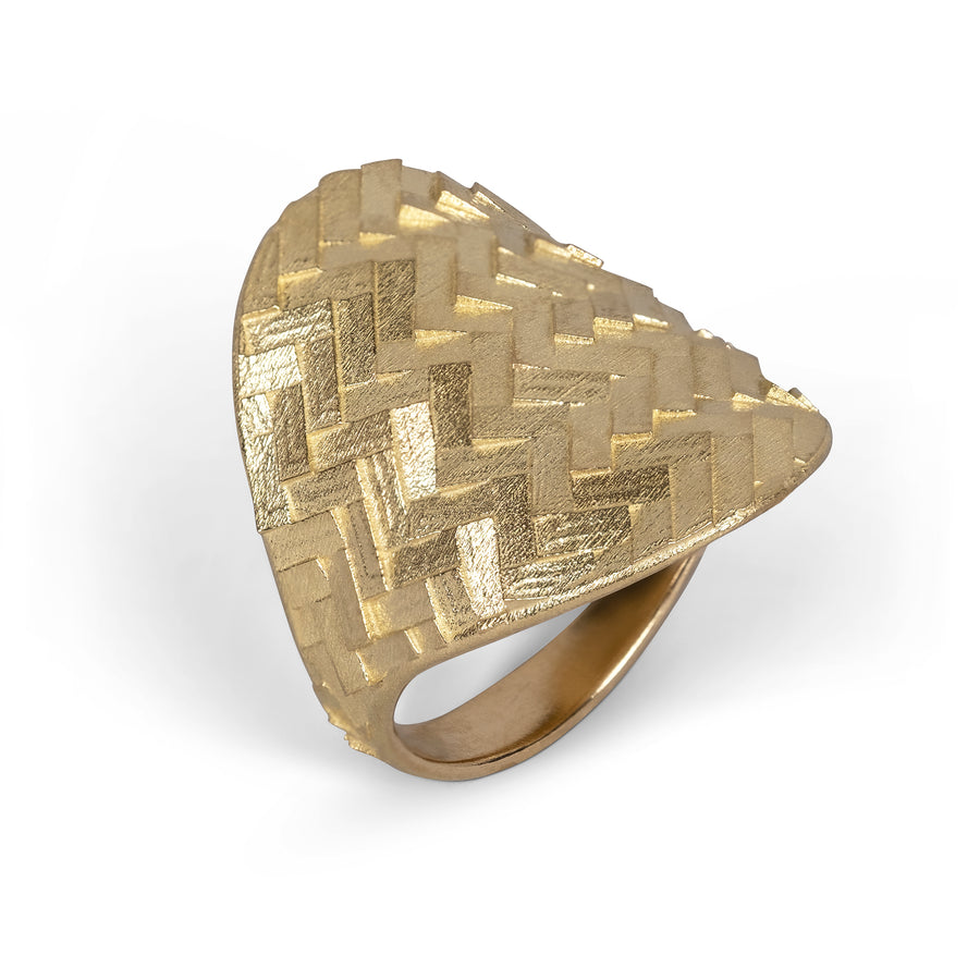Large Parquet shield ring 18Y