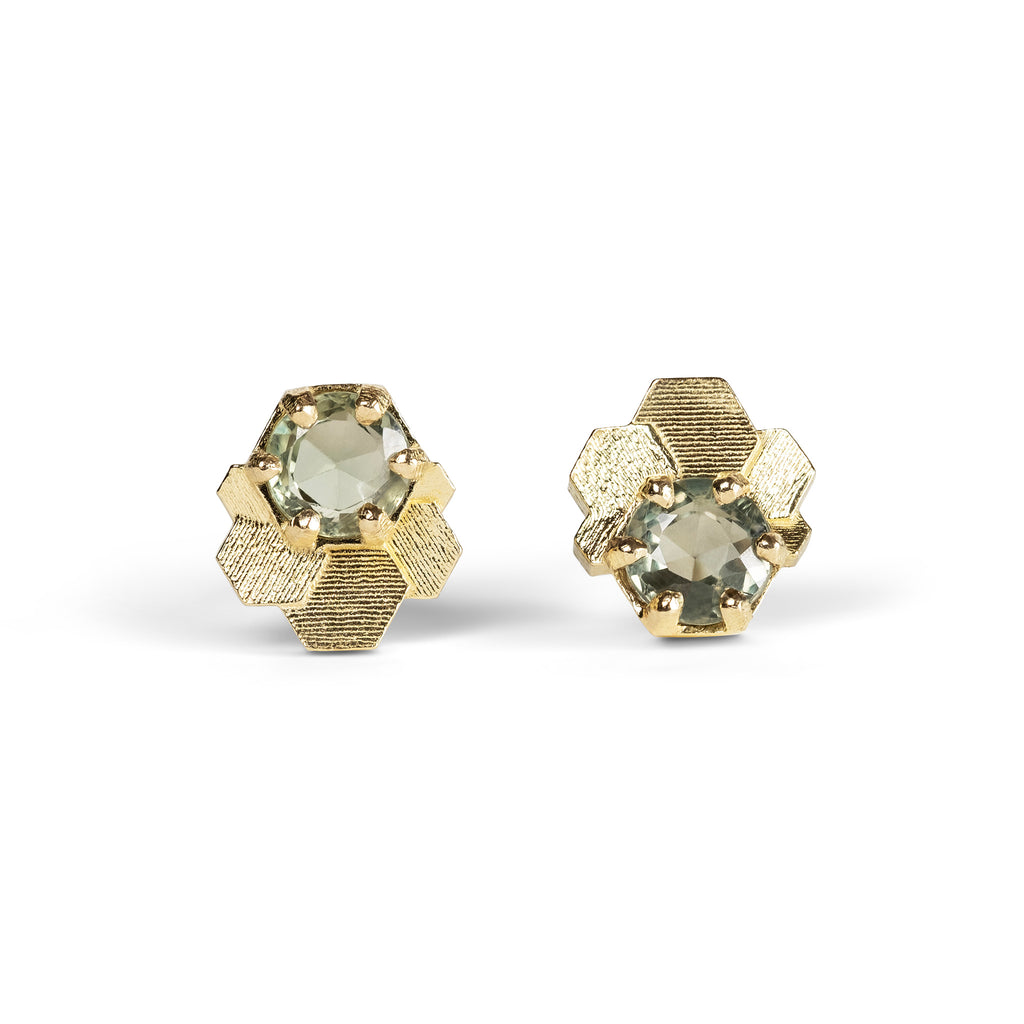 Mini chaos Hex fan stud earrings with green sapphires