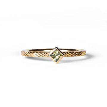 1.5mm Contour ring with 3mm square green sapphire