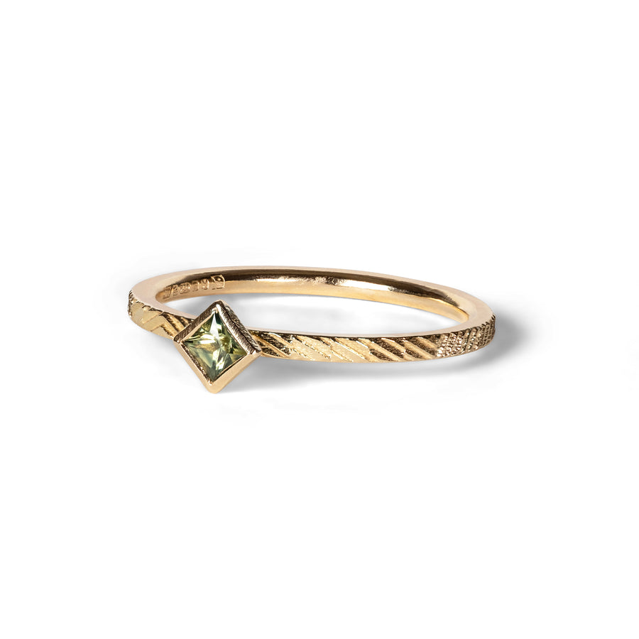 1.5mm Contour ring with 3mm square green sapphire