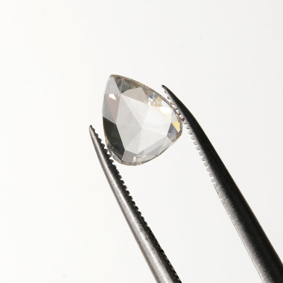 Diamond white pear rosecut D0070