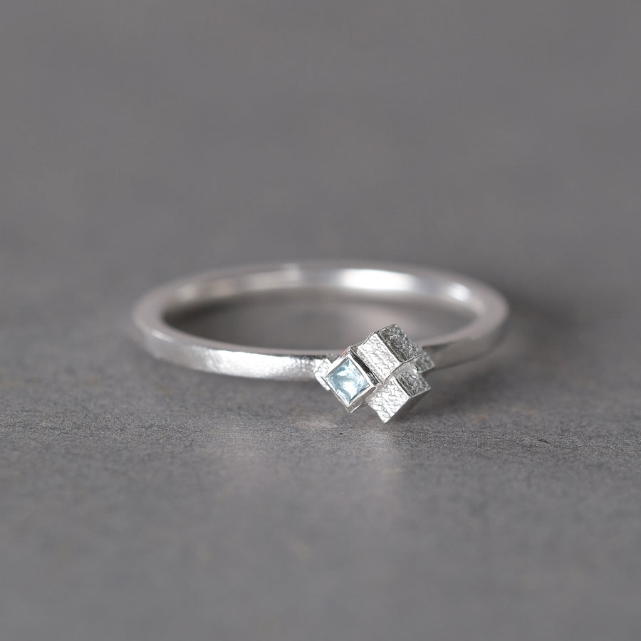 5 cube cluster ring sample