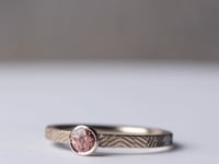 2mm Contour ring with peachy pink spinel
