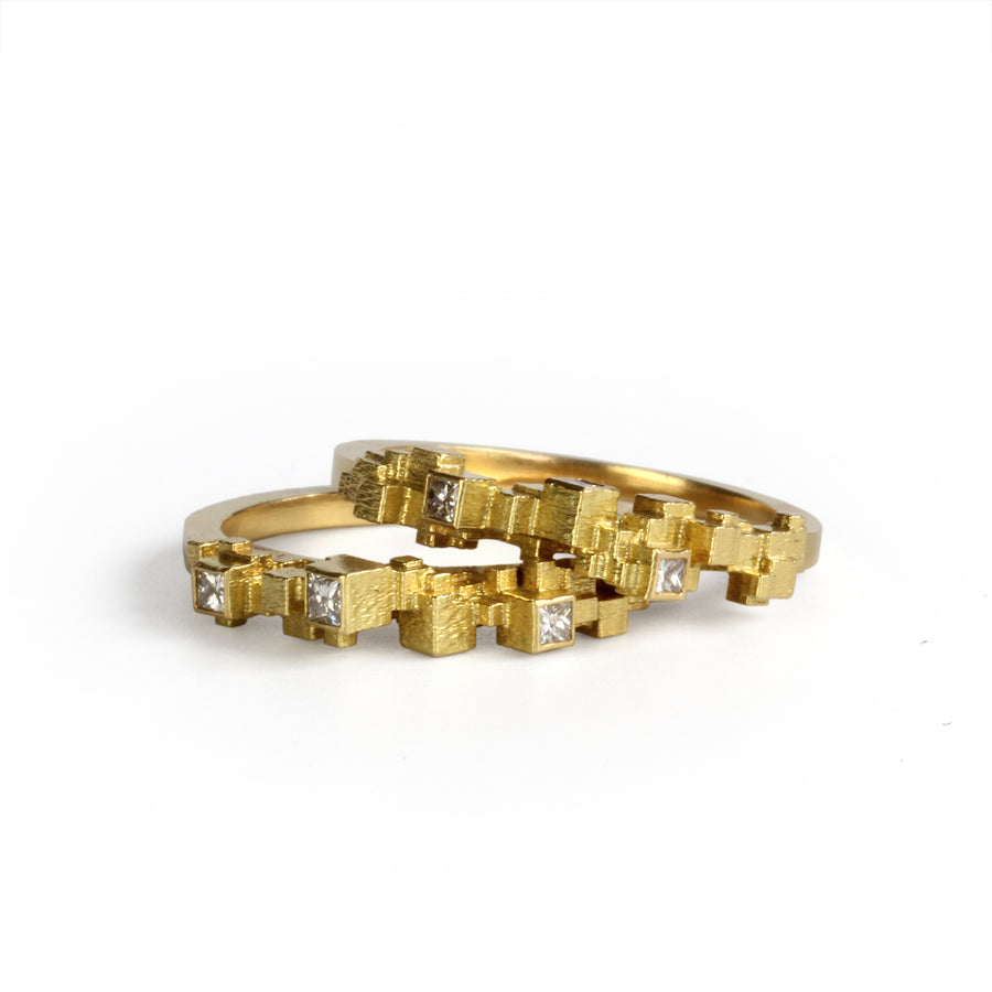 Medium cube stack ring set with 7 diamonds