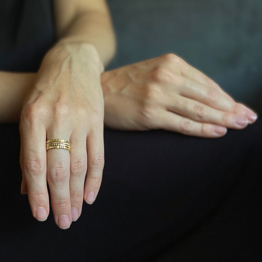 Mixed pattern stacking ring set