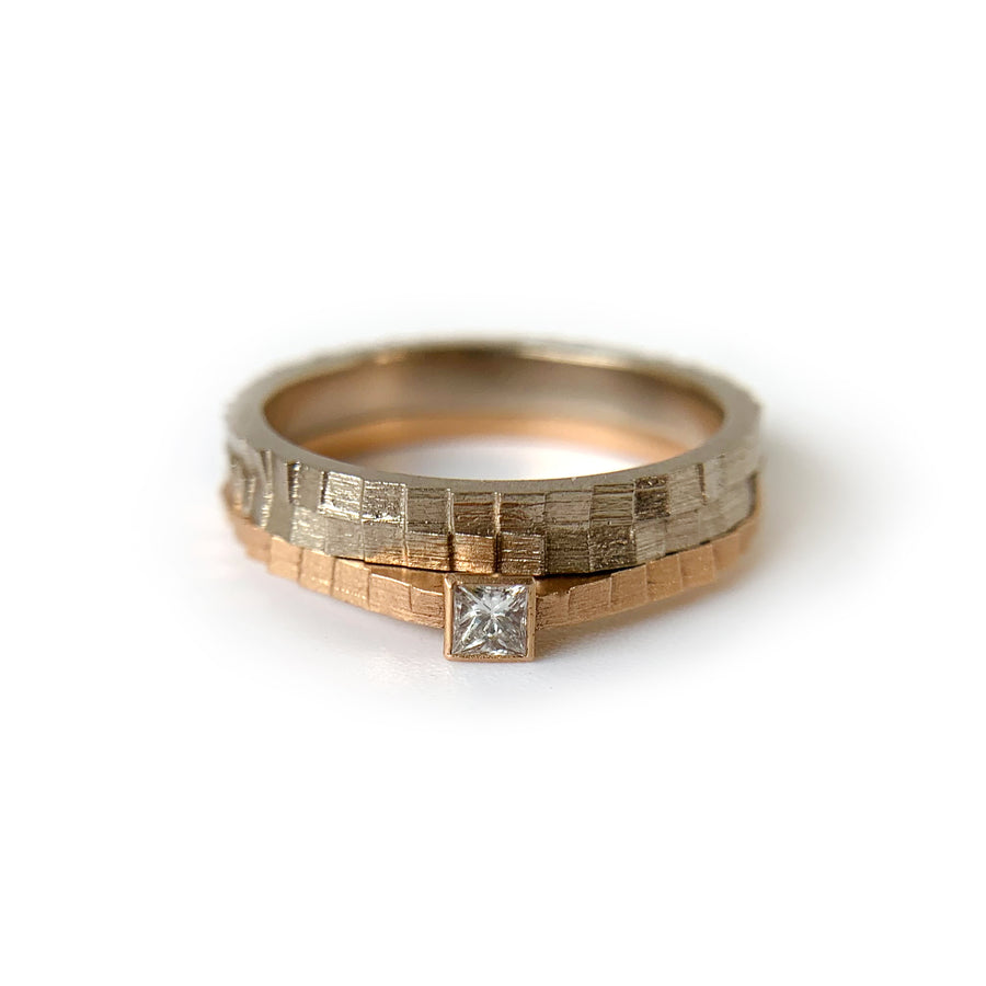 Single square band with princess cut diamond