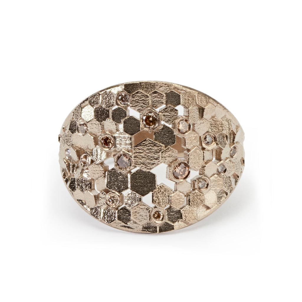 Small Chaos hex Shield ring 18W